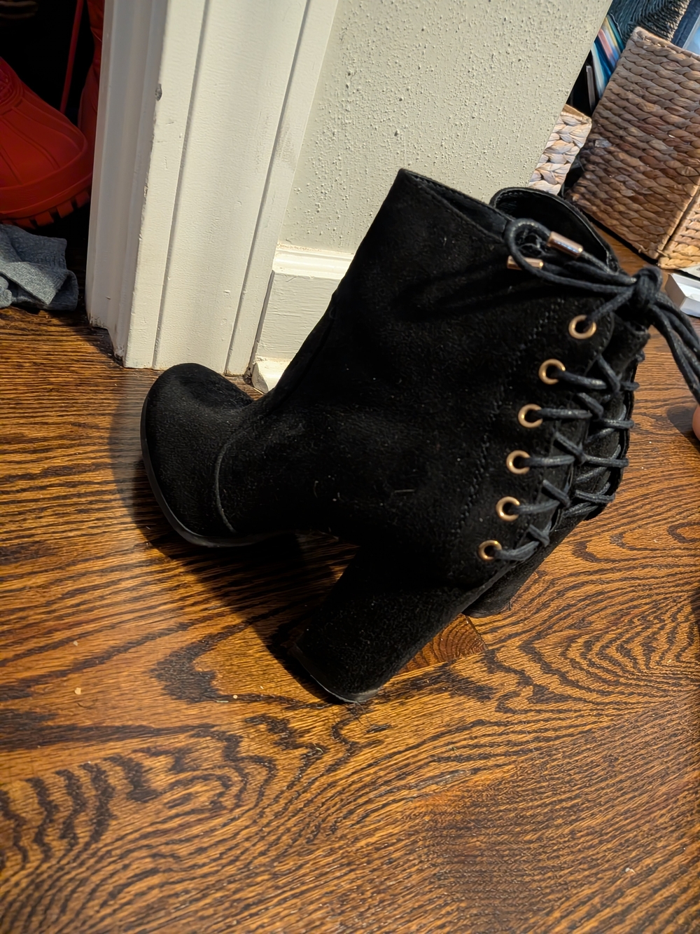 Lace-Up Suede Ankle Boots - Black